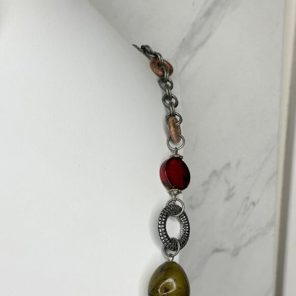 Chico's Chunky Red Green Mixed Media Statement Necklace Silver Tone ✨ - Picture 10 of 11